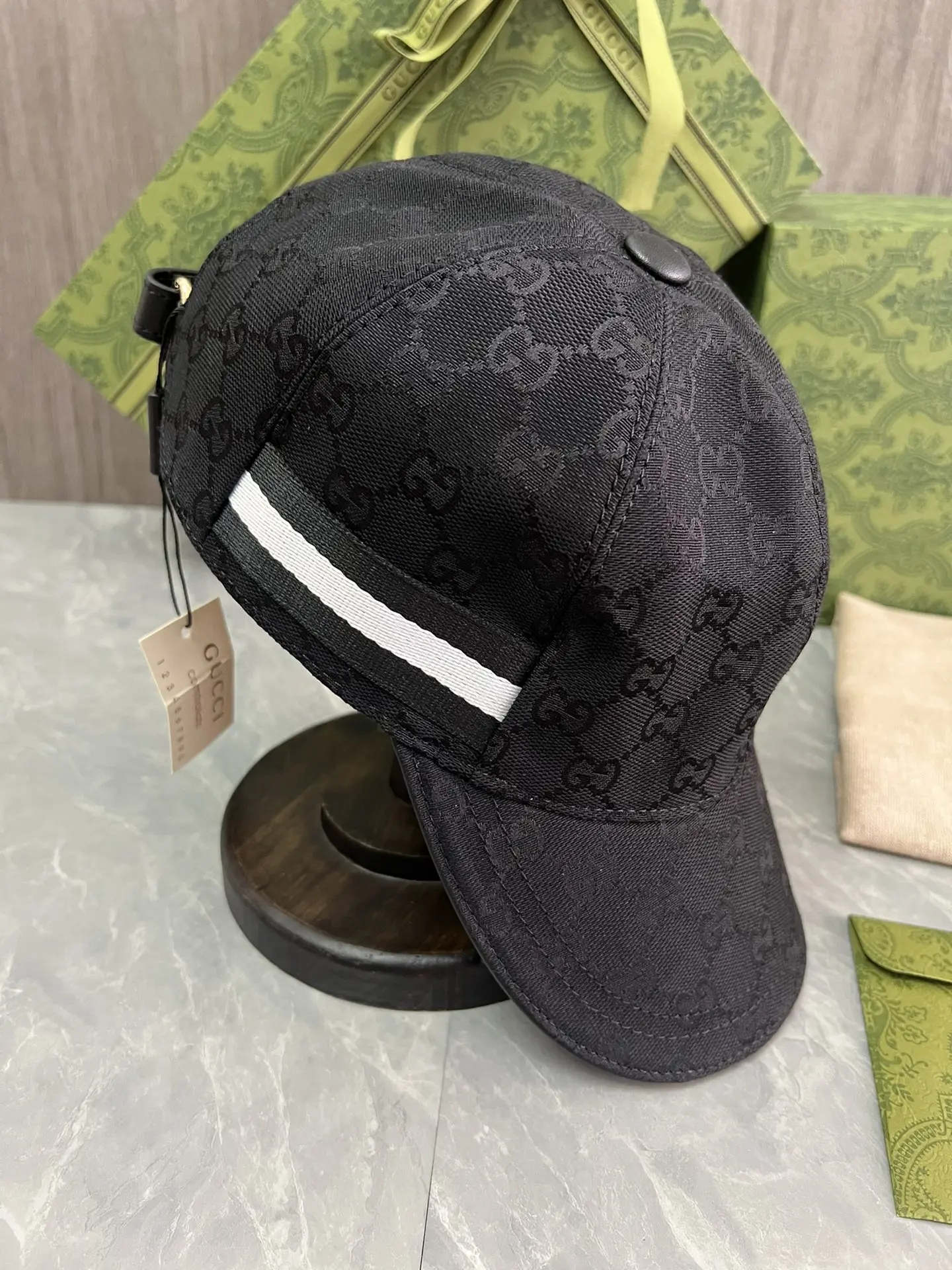 Gucci cap dx06